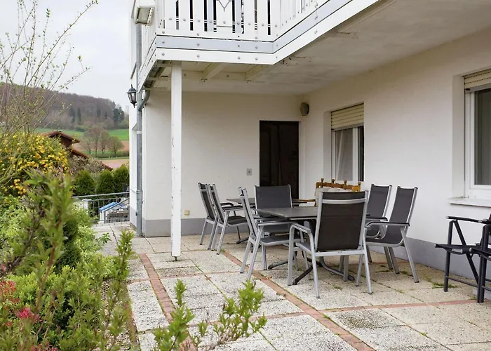 Mit Eigener Terrasse In *