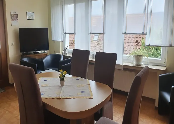 Mit Eigener Terrasse In Apartment *