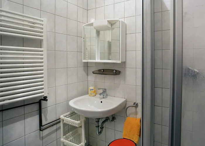 Apartment Mit Eigener Terrasse In *