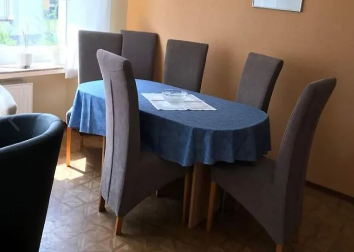 Mit Eigener Terrasse In *